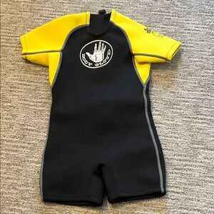 Body Glove Kids sz C3 NWOT